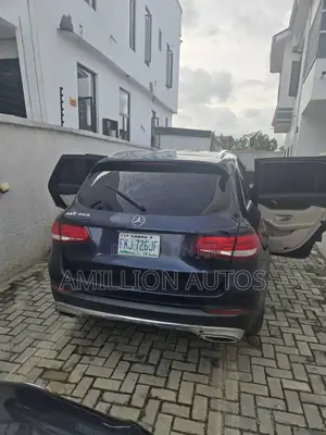 Mercedes-Benz GLC-Class 2018 Blue
