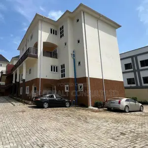 3bdrm Townhouse / Terrace in Diplomatic Zone, Katampe Extension