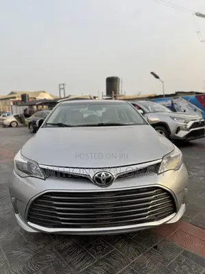 Toyota Avalon XLE FWDSedan (3.6L 6cyl 6A) 2016 Silver