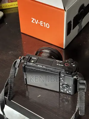 Sony Zv-E10 Mirrorless Vlogging Camera