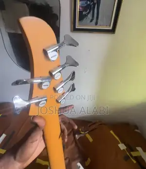 6 Strings Washburn Bass Guitar