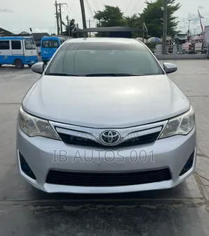 Toyota Camry LE 4dr Sedan (2.5L 4cyl 6A) 2012 Silver