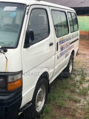 Toyota HiAce 2008 White