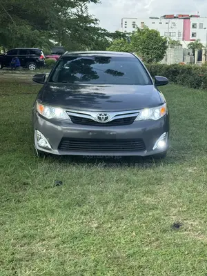 Toyota Camry LE 4dr Sedan (2.5L 4cyl 6A) 2013 Gray