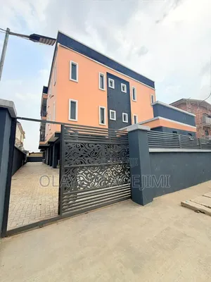 3bdrm Apartment in Gbagada for sale