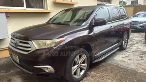 Toyota Highlander 3.5L 4WD 2013 Burgundy