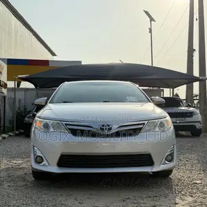 Toyota Camry 2014 Silver