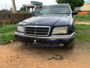 Mercedes-Benz C180 2002 Black