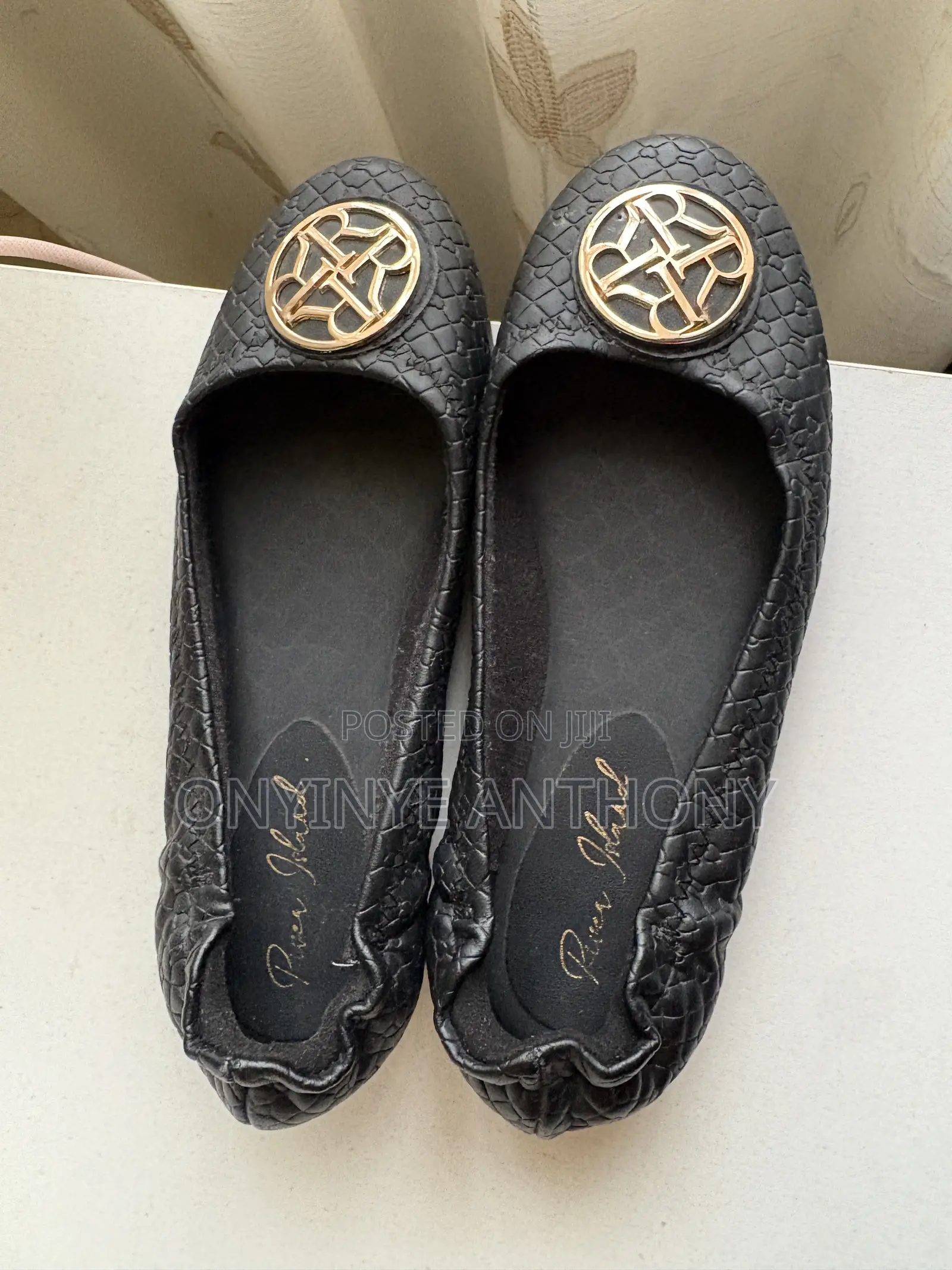 Girl’S Shoe