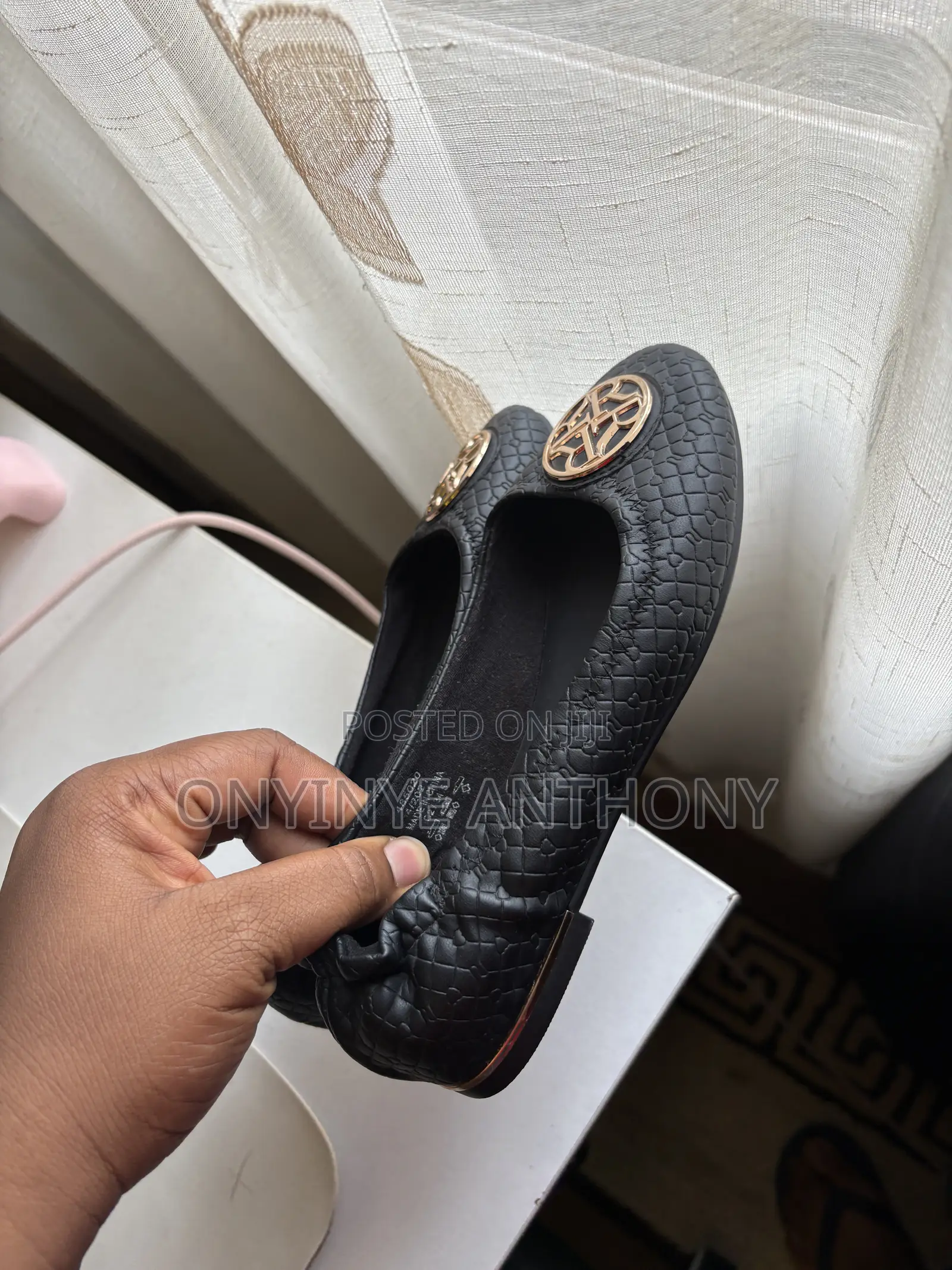 Girl’S Shoe