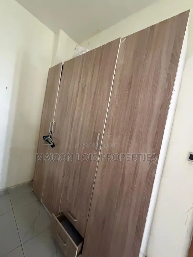 4bdrm Duplex in Ikota Gra, VGC / Ajah for rent