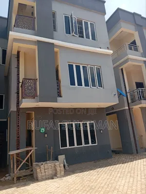 4bdrm Duplex in Mbora for sale