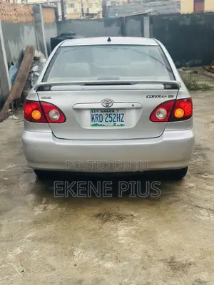 Toyota Corolla LE 2004 Silver
