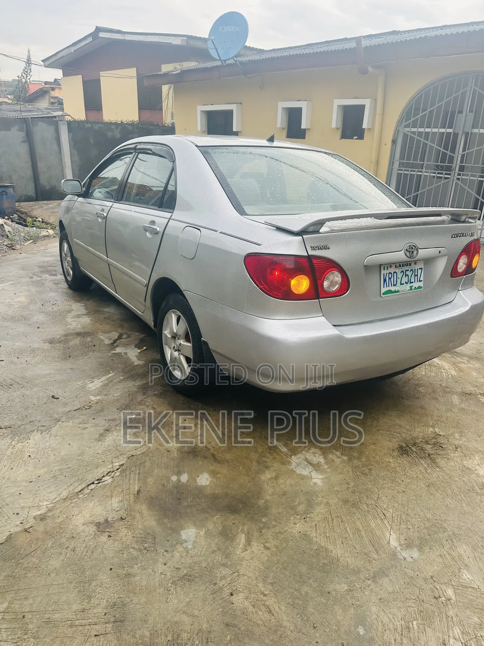 Toyota Corolla LE 2004 Silver