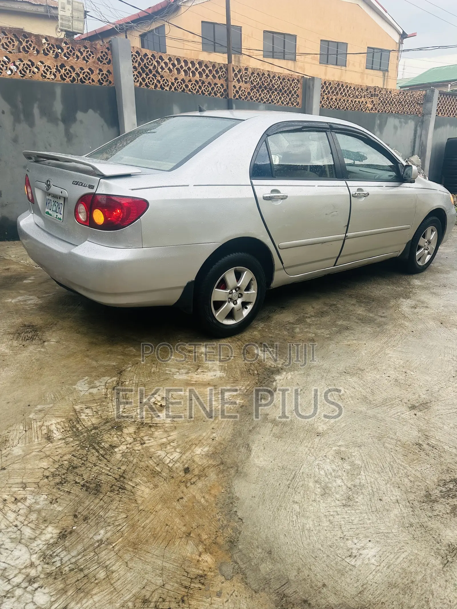 Toyota Corolla LE 2004 Silver