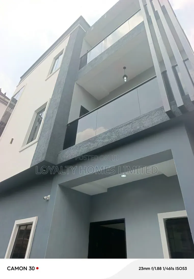 5bdrm Duplex in GRA Phase 1 for sale