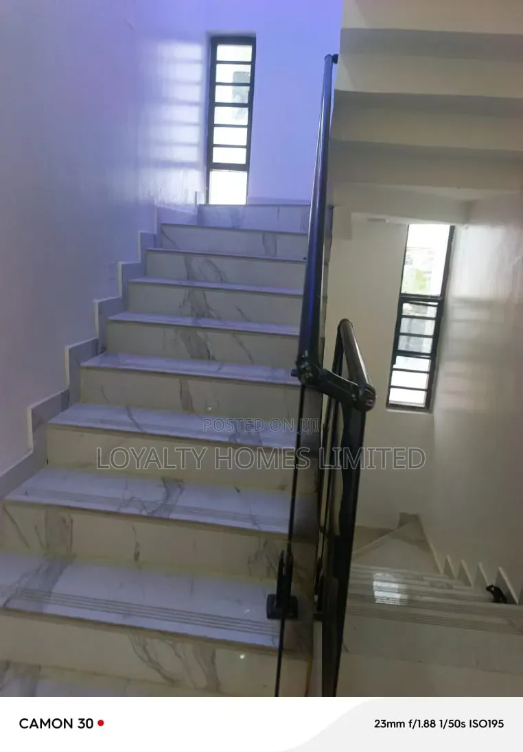 5bdrm Duplex in GRA Phase 1 for sale