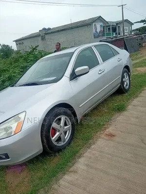 Honda Accord 2004 Silver
