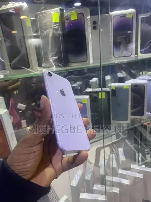Apple iPhone XR 64 GB White