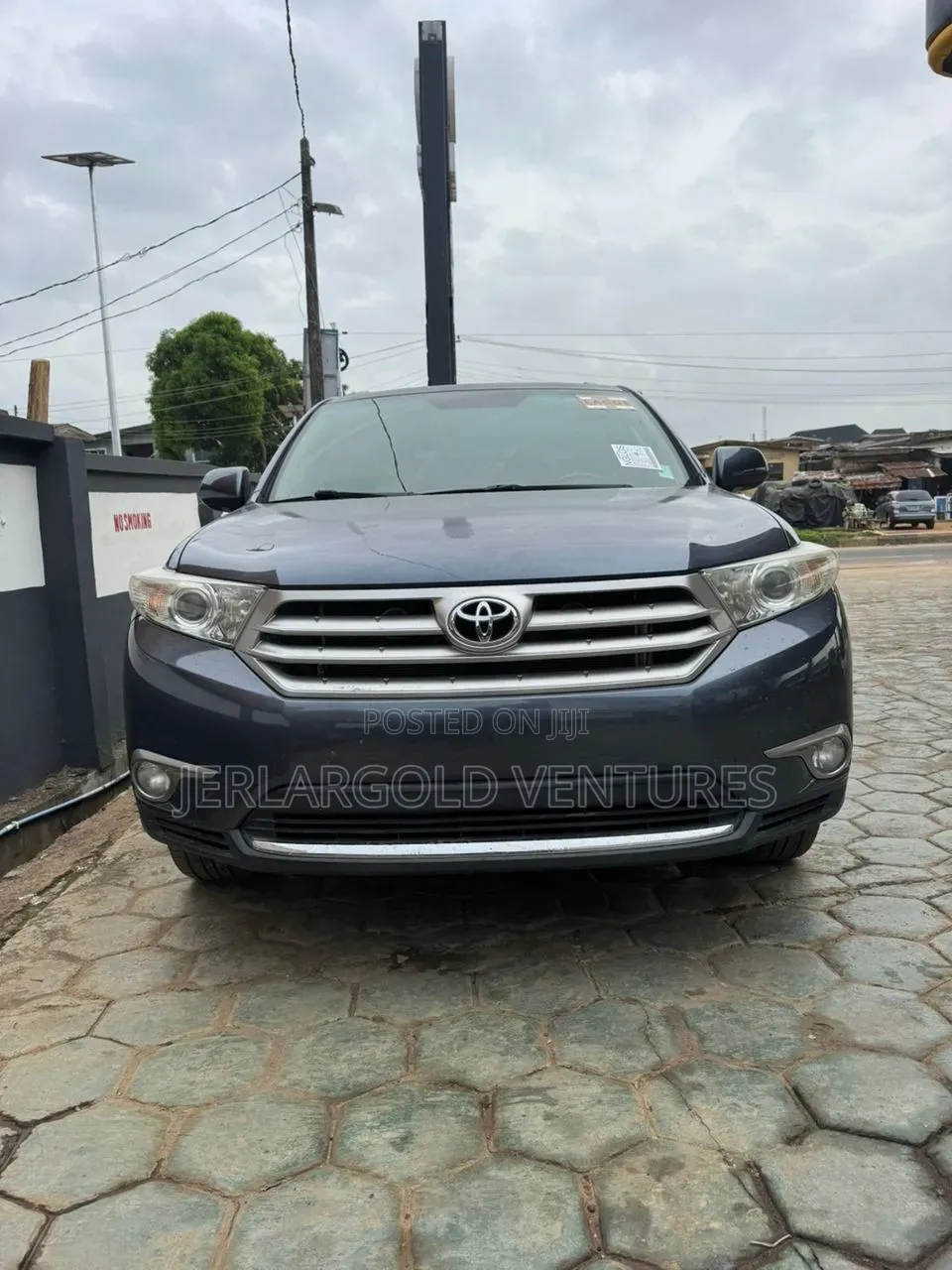 Toyota Highlander Limited 2012 Gray