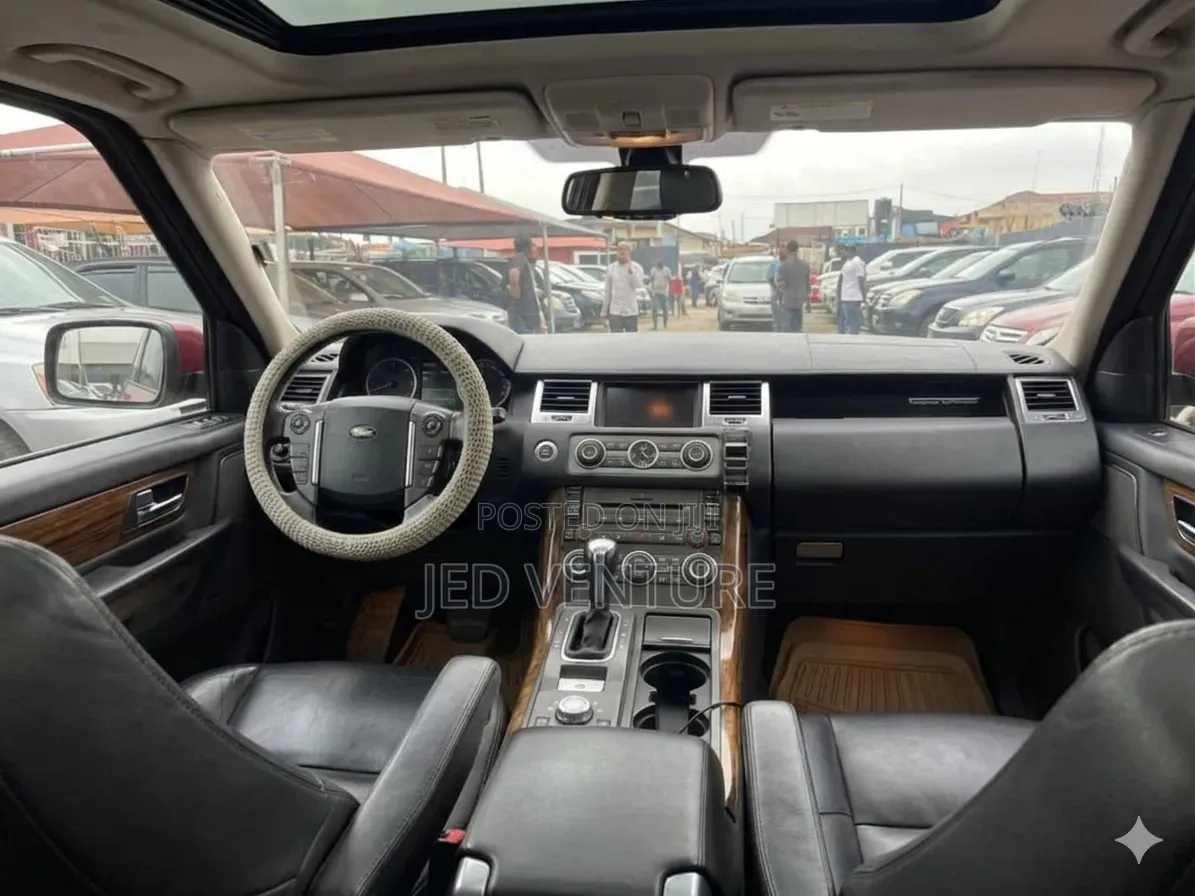 Rover 2000 2008 Red