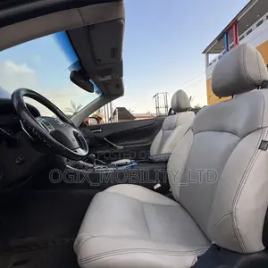 Lexus IS 2011 Red
