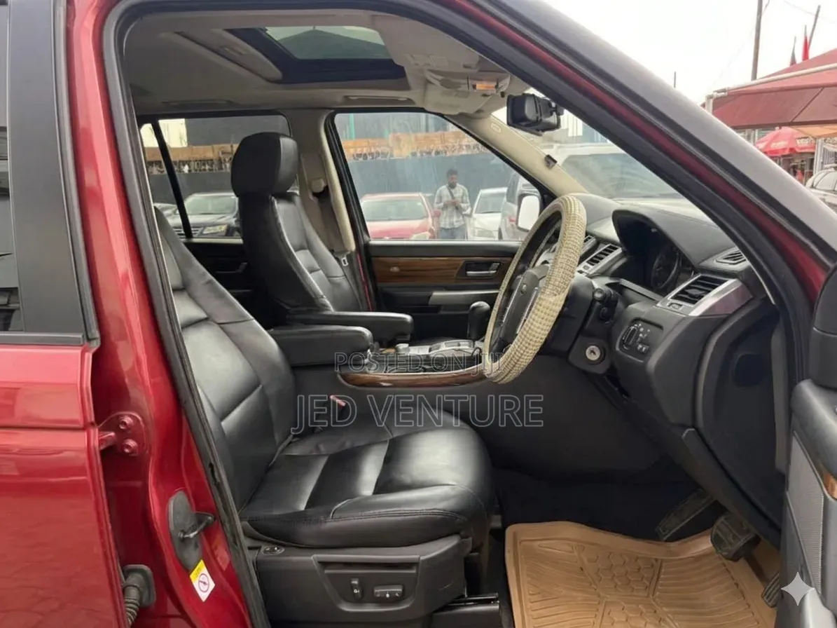 Rover 2000 2008 Red
