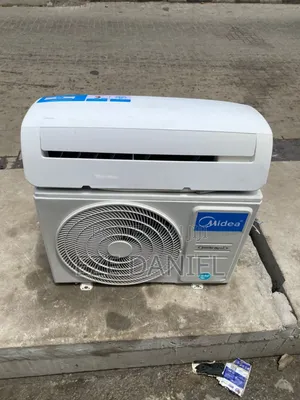 First Grade Uk Standard Midea Inverter AC 1.5hp