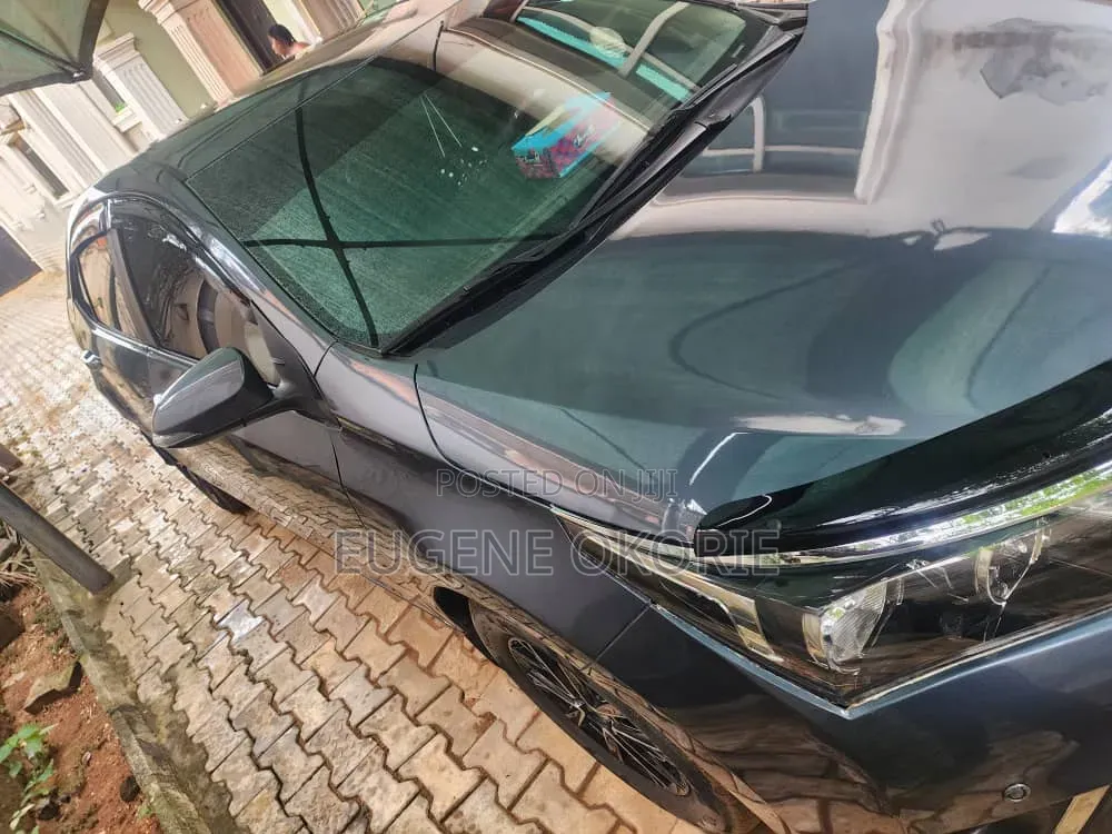 Toyota Corolla 2015 Gray