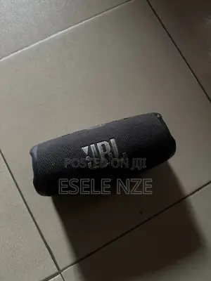 JBL Charge 5