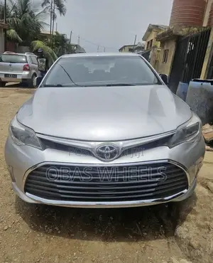 Toyota Avalon XLE Premium 4dr Sedan (3.5L 6cyl 6A) 2014 Silver