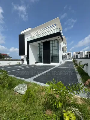 8bdrm Duplex in Ikate for sale