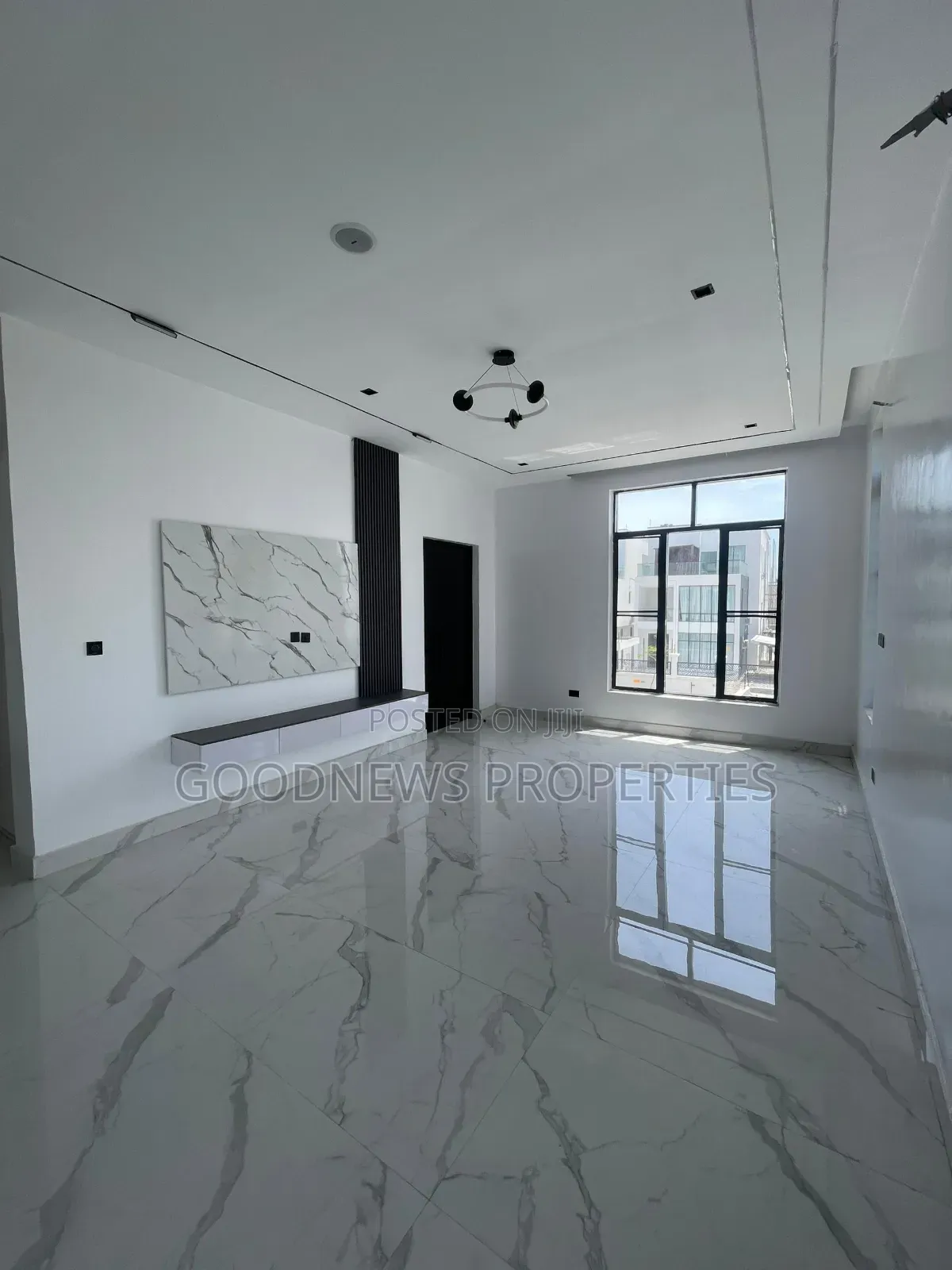 5bdrm Duplex in Lekki Phase 1 Lagos for sale