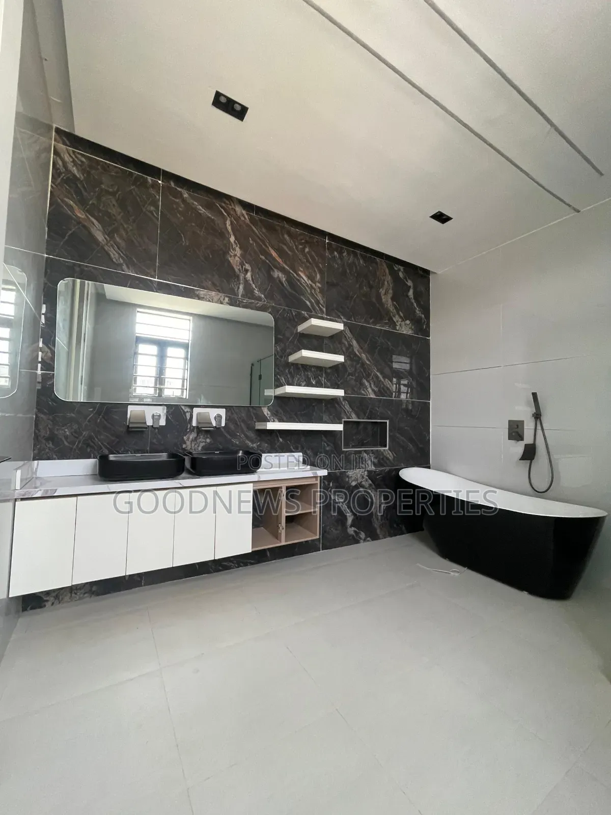 5bdrm Duplex in Lekki Phase 1 Lagos for sale
