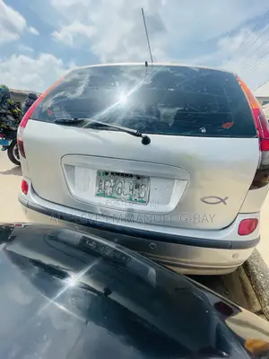 Nissan Almera Tino 2005 Silver