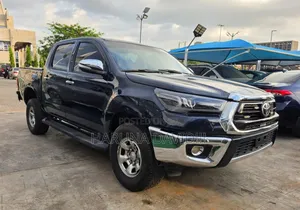 Toyota Hilux 2012 Black