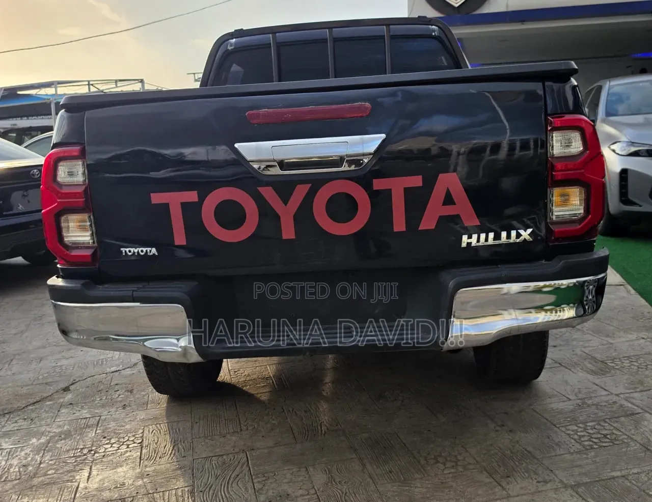 Toyota Hilux 2012 Black