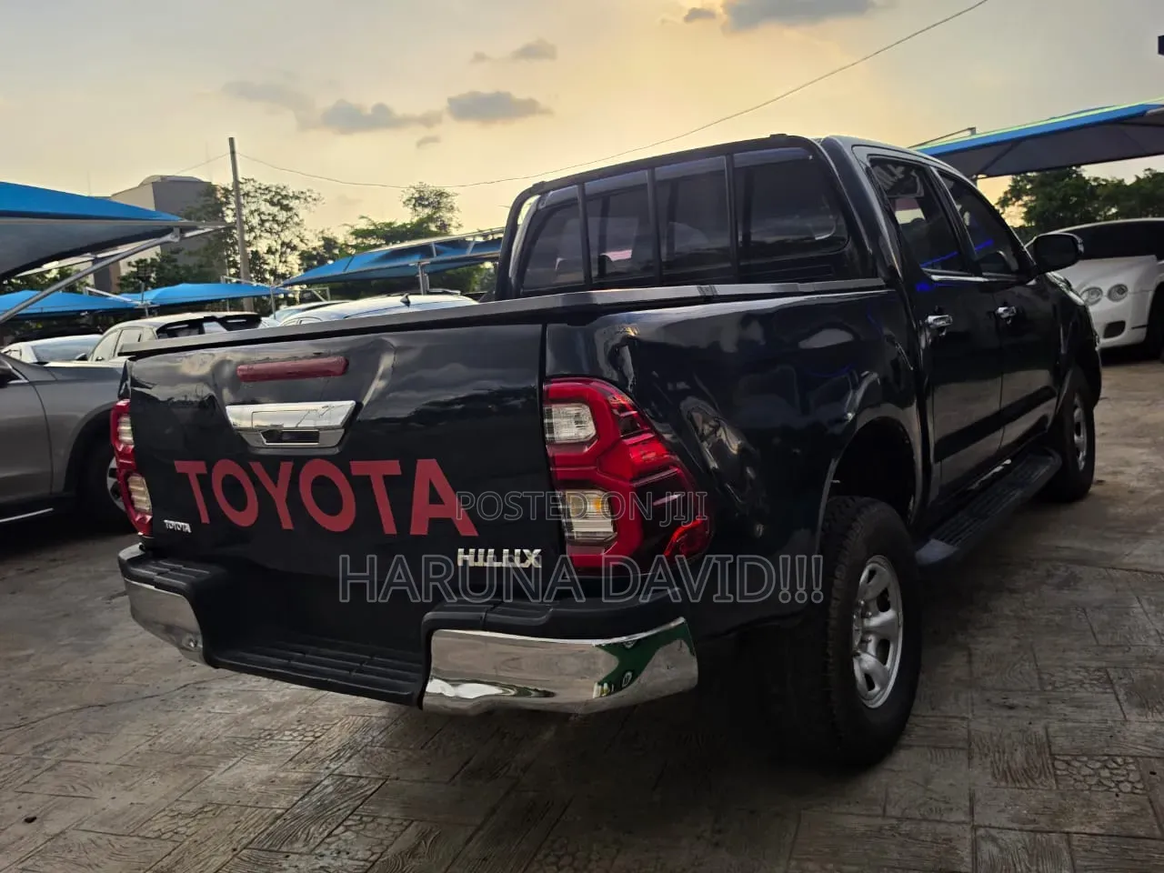 Toyota Hilux 2012 Black
