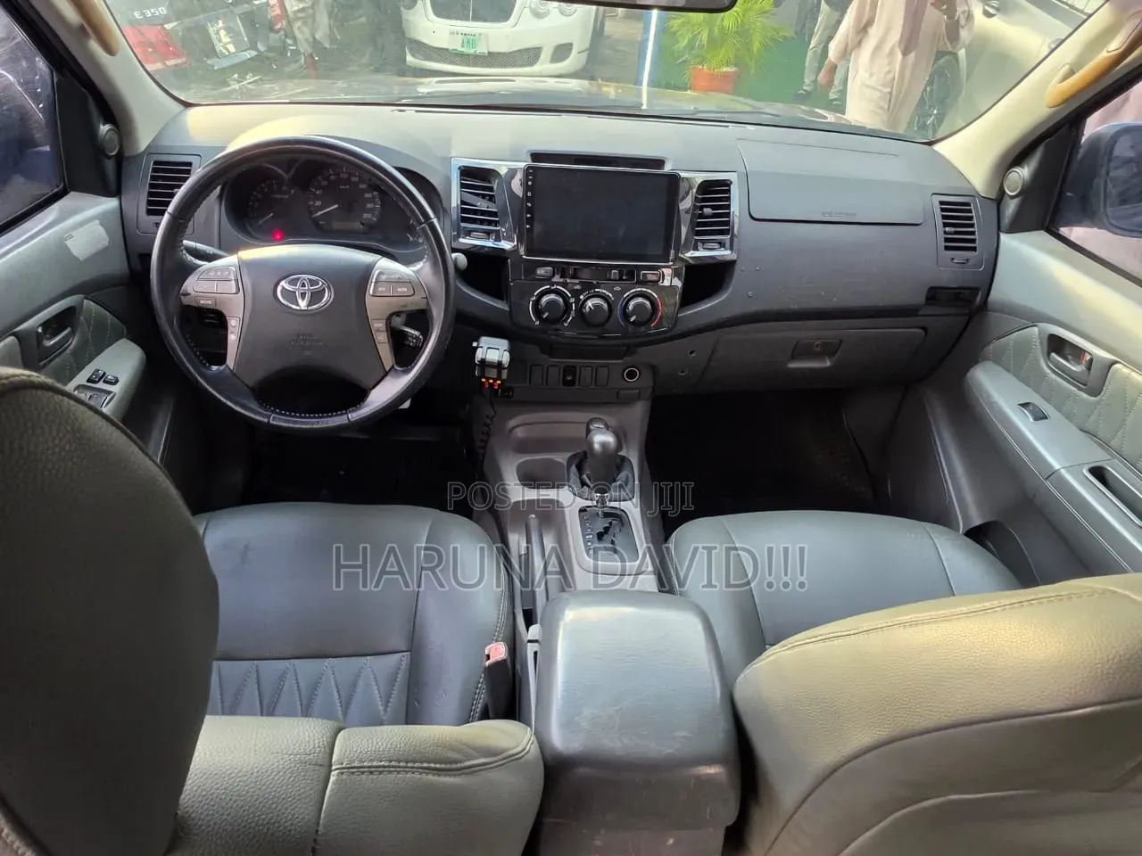 Toyota Hilux 2012 Black