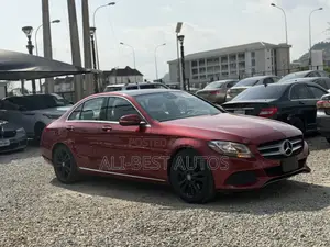 Mercedes-Benz C300 2016 Red