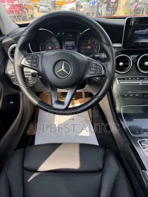 Mercedes-Benz C300 2016 Red
