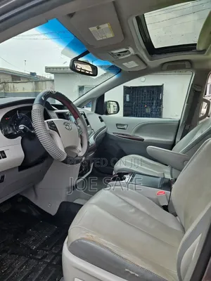 Toyota Sienna Limited AWD 7-Passenger 2013 Gray
