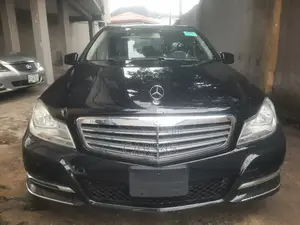 Mercedes-Benz C300 2014 Black