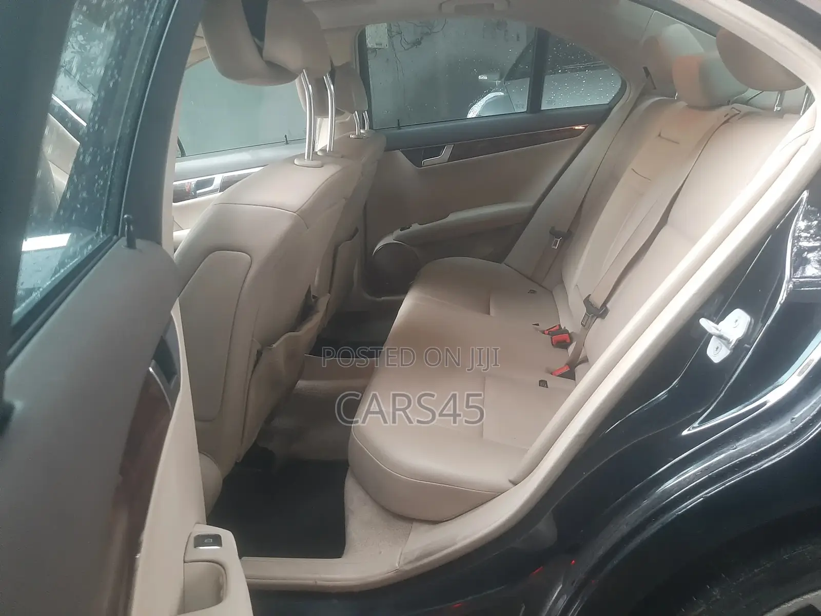 Mercedes-Benz C300 2014 Black