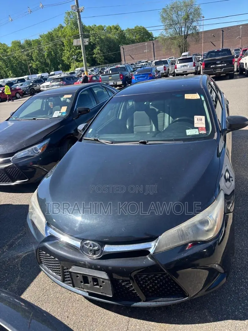 Toyota Camry SE 4dr Sedan (2.5L 4cyl 6A) 2016 Black