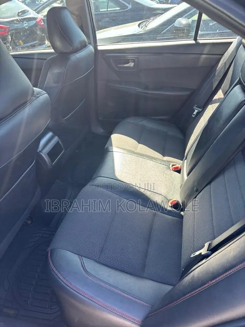 Toyota Camry SE 4dr Sedan (2.5L 4cyl 6A) 2016 Black