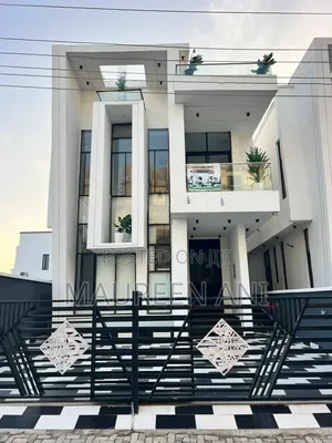 5bdrm Mansion in Chevron for sale