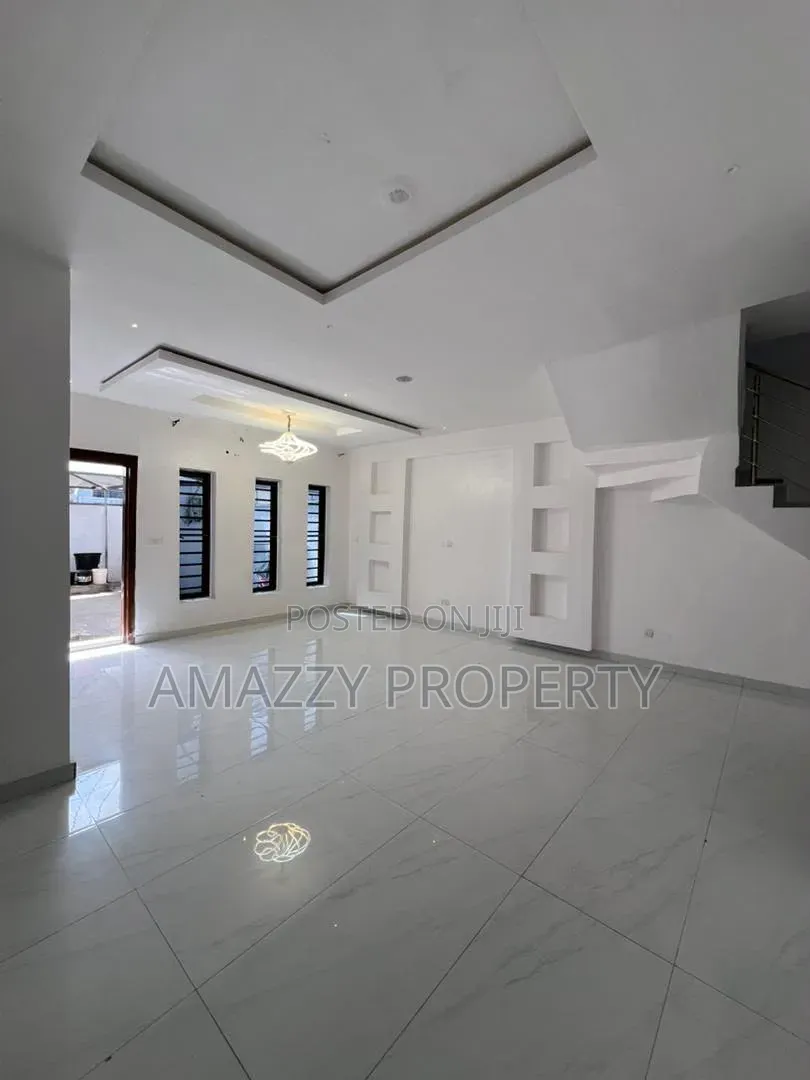 4bdrm Duplex in Ikate for rent
