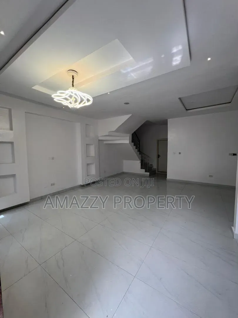 4bdrm Duplex in Ikate for rent