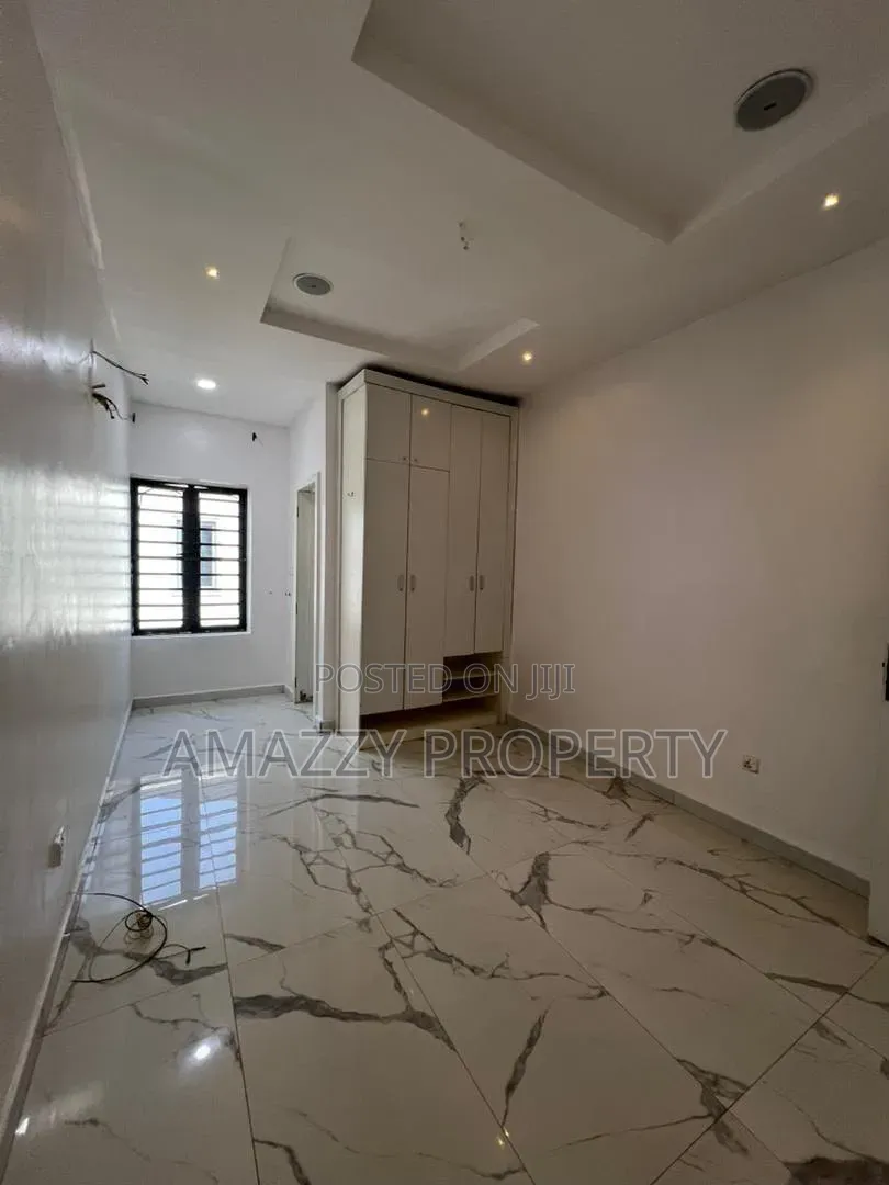 4bdrm Duplex in Ikate for rent